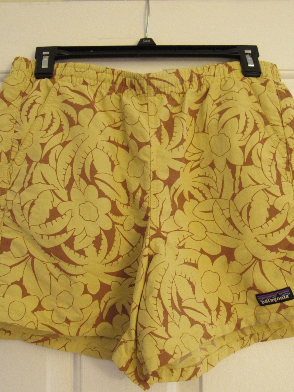 Patagonia Women's Athletic Floral Shorts Size M